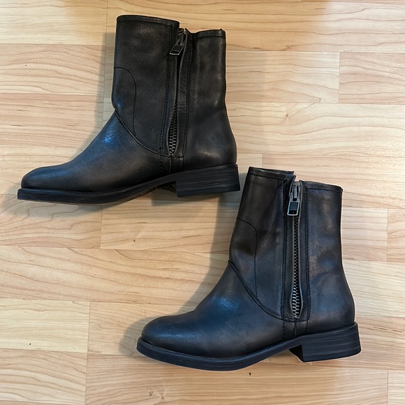 Hinge Sheldon Double Zip Leather Boot Washed Black Size 6.5 EUC - Picture 2 of 12